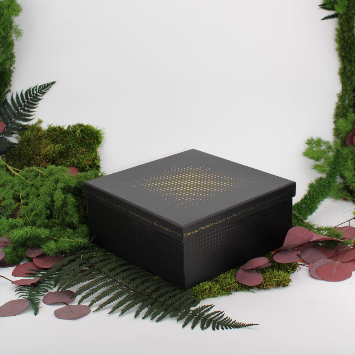 Coffret surprise Saint Valentin noir et rouge – Image 2