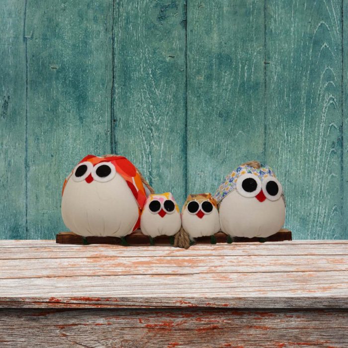 Famille de 4 chouettes
