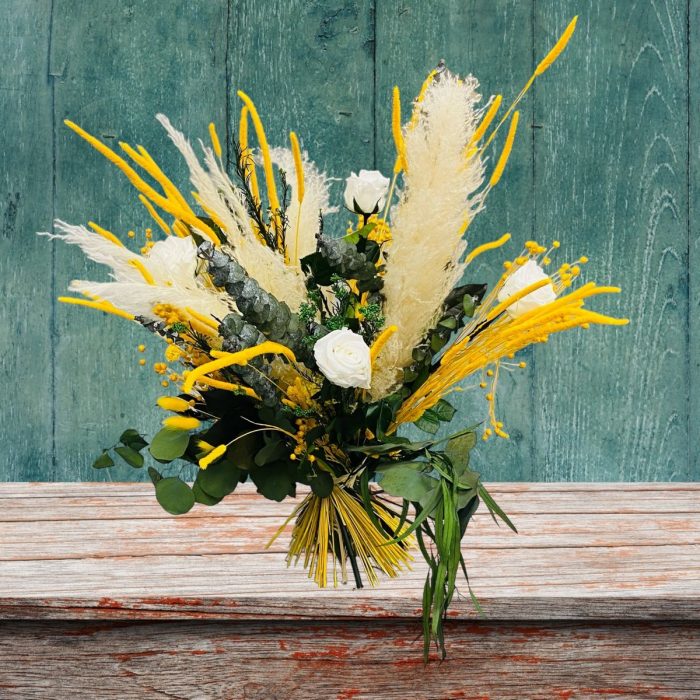 Bouquet de fleurs stabilisées et séchées blanches et jaunes – Image 3