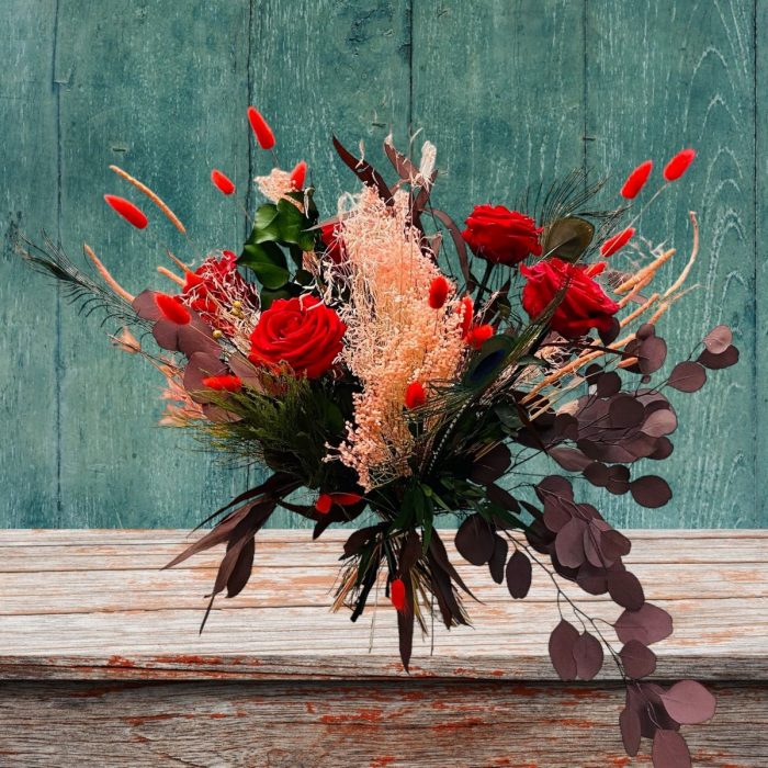Bouquet de fleurs stabilisées et séchées camaïeu de rouges – Image 2